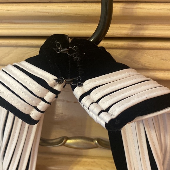 Halter Top - Picture 4 of 7